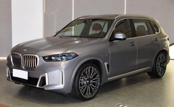 2023款宝马x5多少钱，新车价格61.5万-80万元配置大升级
