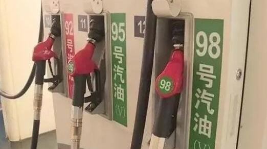 一升汽油等于多少斤，1.45斤左右(不同油品密度质量不同)
